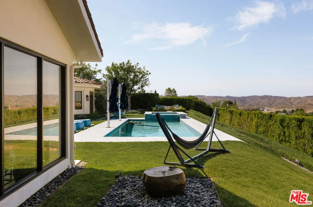 25571 Prado De Azul Calabasas, CA 91302