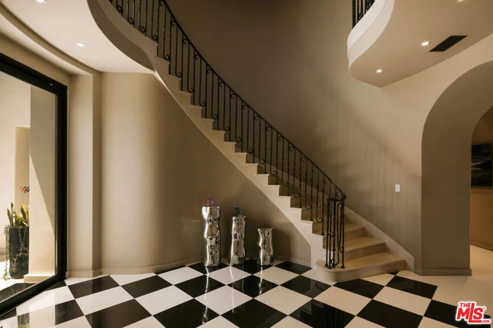 25571 Prado De Azul Calabasas, CA 91302