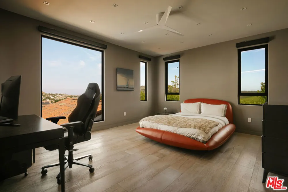 25571 Prado De Azul Calabasas, CA 91302