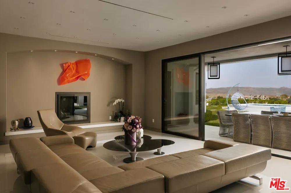 25571 Prado De Azul Calabasas, CA 91302