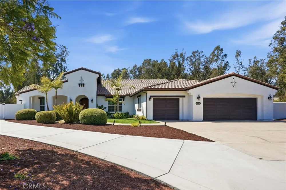 1390 Coloma Nipomo, CA 93444