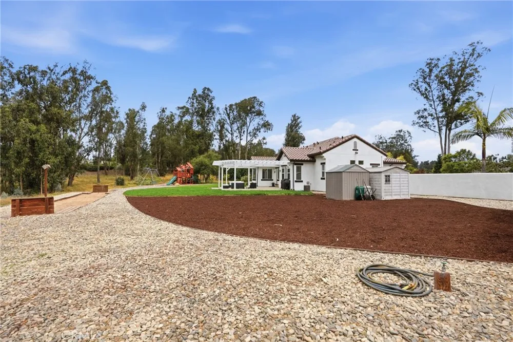 1390 Coloma Nipomo, CA 93444
