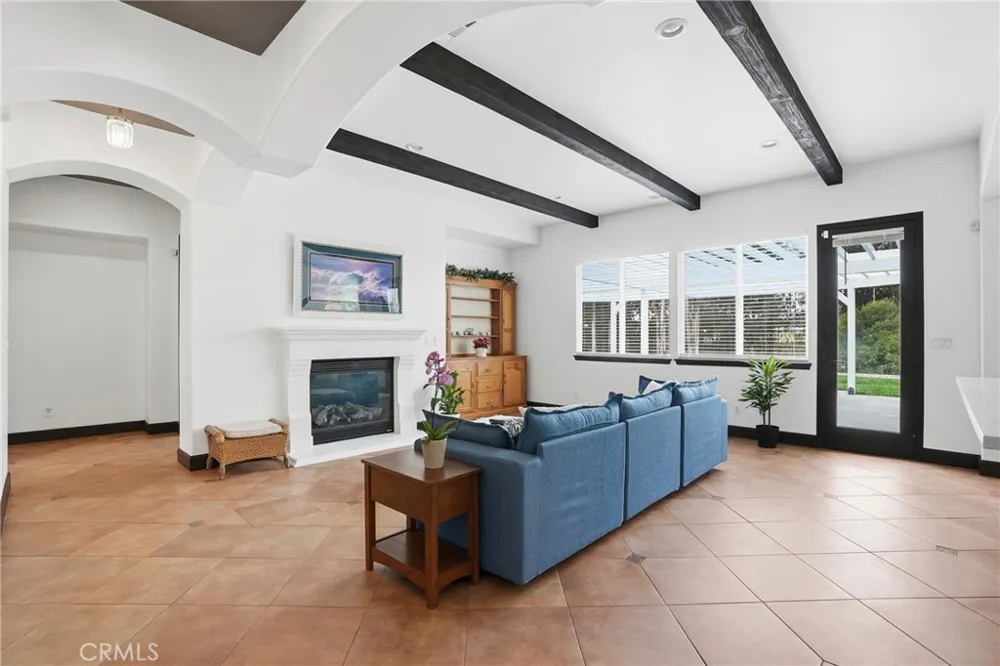 1390 Coloma Nipomo, CA 93444