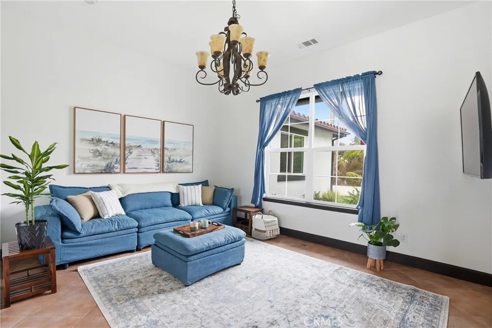 1390 Coloma Nipomo, CA 93444