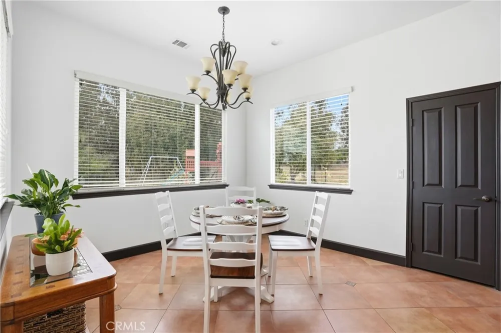 1390 Coloma Nipomo, CA 93444