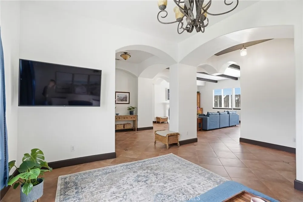 1390 Coloma Nipomo, CA 93444