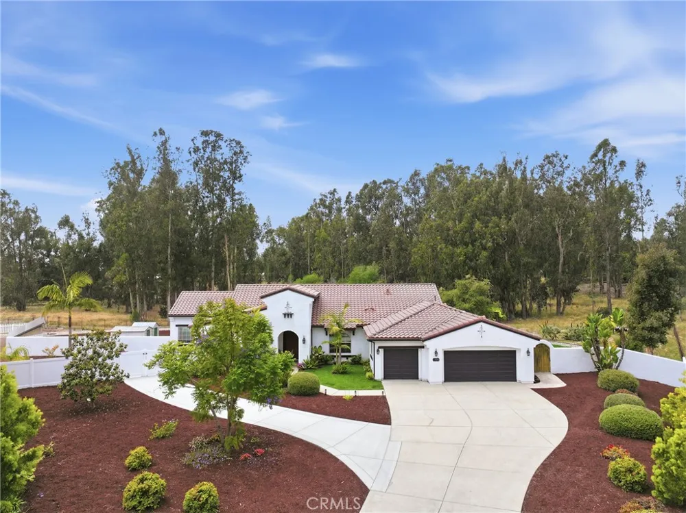 1390 Coloma Nipomo, CA 93444