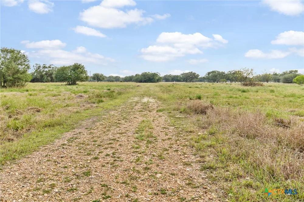 6 FM 530 Edna, TX 77957