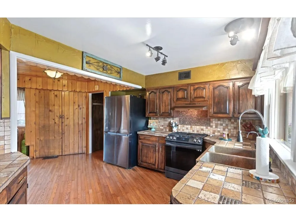 9825 US Highway 50 Howard, CO 81233