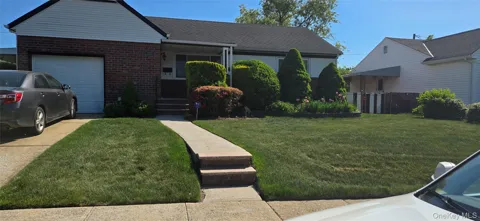 2127 Leighton Road