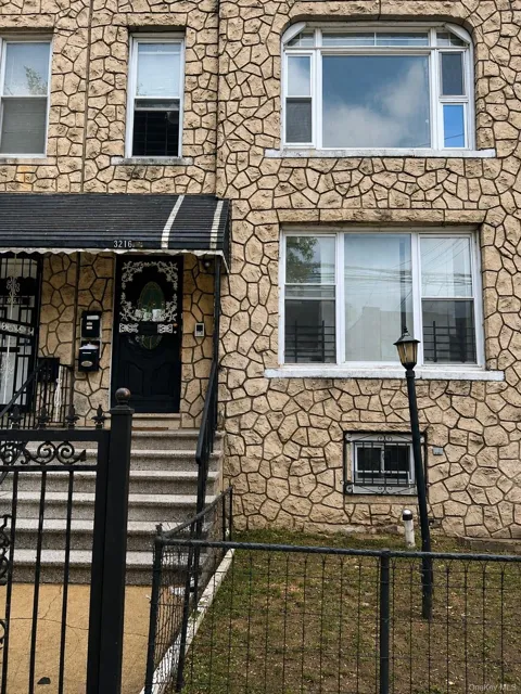 3216 Seymour Avenue #2