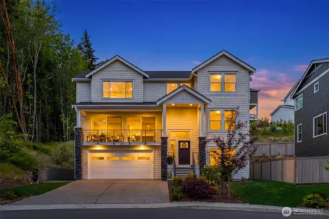 1762 NE Crystallia Court