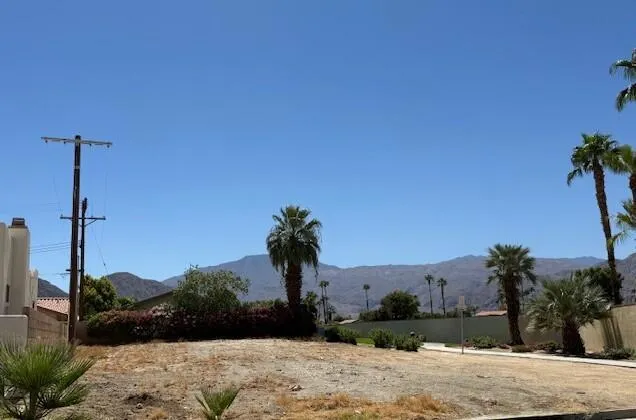 2 Sagebrush Ave La Quinta, CA 92253