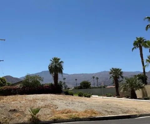 2 Sagebrush Ave