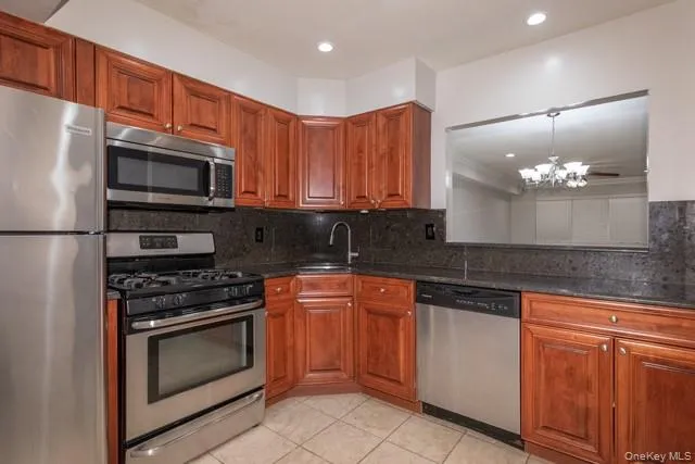 248 Lake Pointe Drive #255 Middle Island, NY 11953