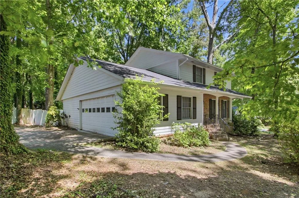 103 Creek Bed Court Peachtree City, GA 30269