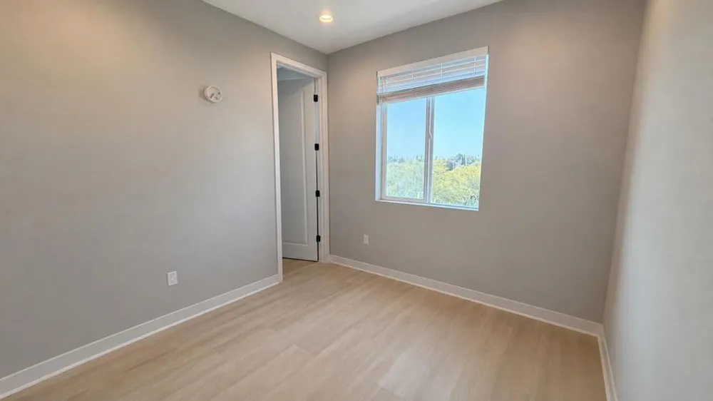 2543 Marine Avenue Gardena, CA 90249