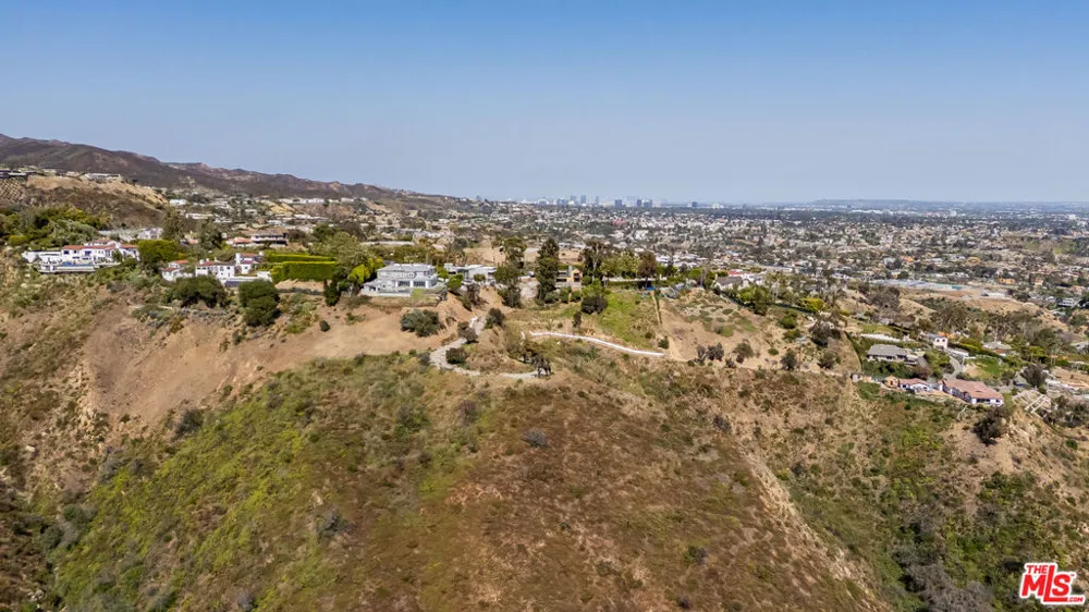 646 Paseo Miramar Pacific Palisades, CA 90272