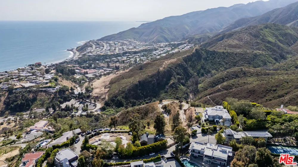 646 Paseo Miramar Pacific Palisades, CA 90272