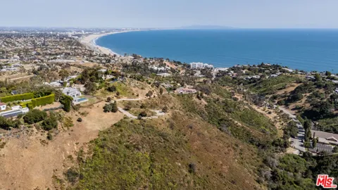 646 Paseo Miramar