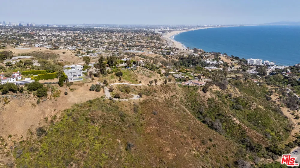 646 Paseo Miramar Pacific Palisades, CA 90272