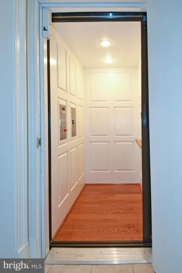 12525 LINDA VIEW LANE Potomac, MD 20854