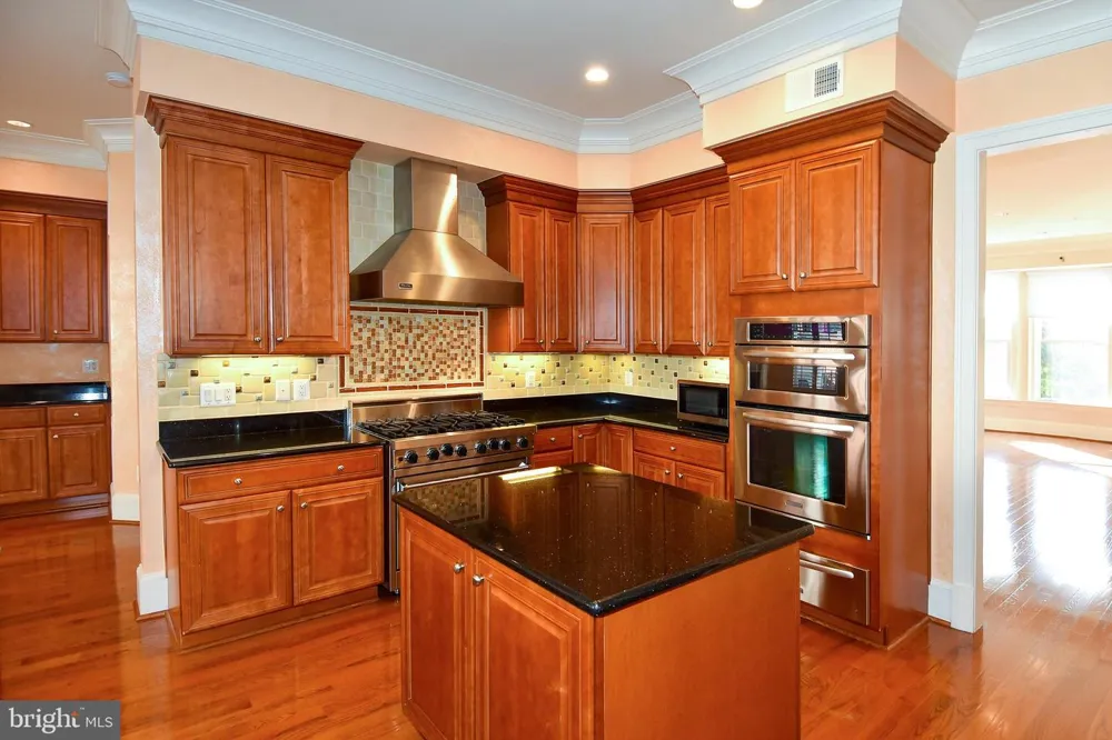 12525 LINDA VIEW LANE Potomac, MD 20854