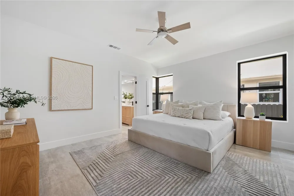 1405 Lenox Ave Miami Beach, FL 33139