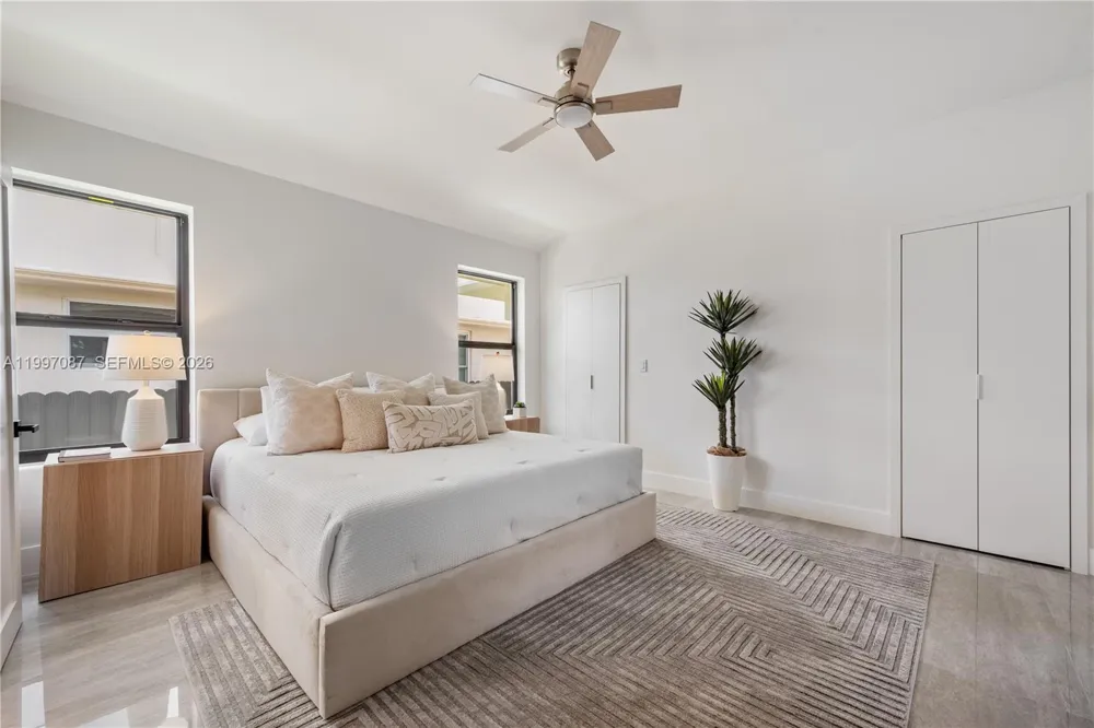 1405 Lenox Ave Miami Beach, FL 33139