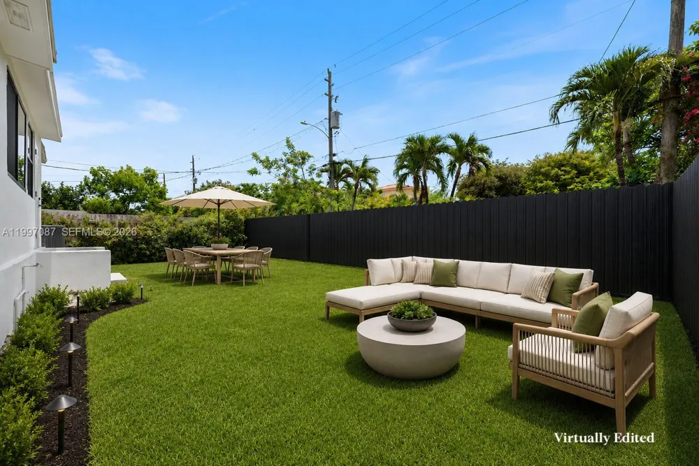 1405 Lenox Ave Miami Beach, FL 33139