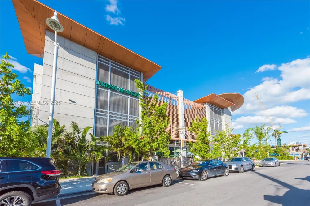 1405 Lenox Ave Miami Beach, FL 33139
