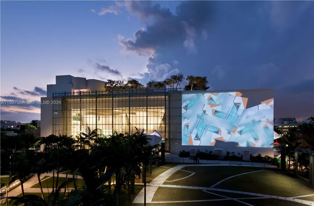 1405 Lenox Ave Miami Beach, FL 33139