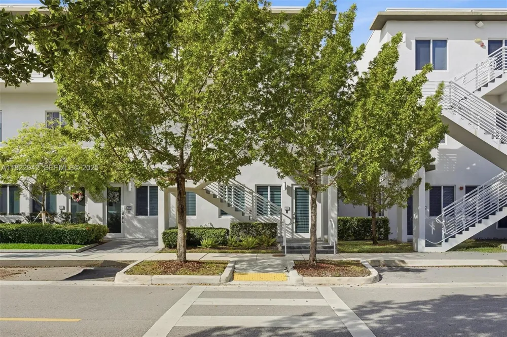 6420 NW 102nd Path #110 Doral, FL 33178