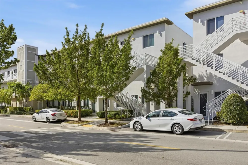 6420 NW 102nd Path #110 Doral, FL 33178