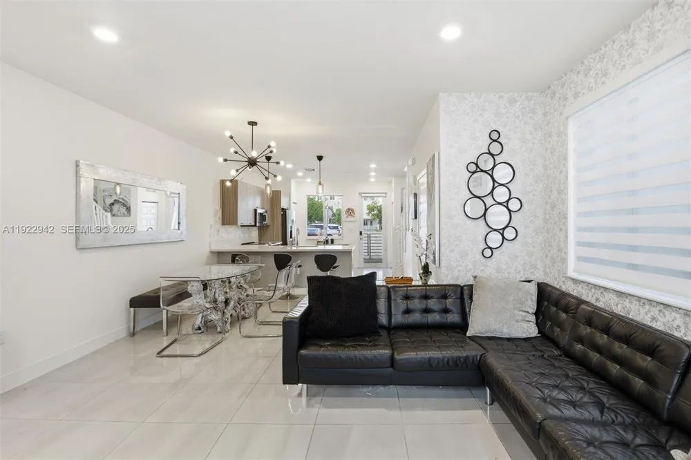 6420 NW 102nd Path #110 Doral, FL 33178
