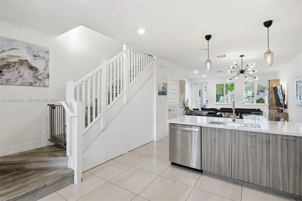 6420 NW 102nd Path #110 Doral, FL 33178