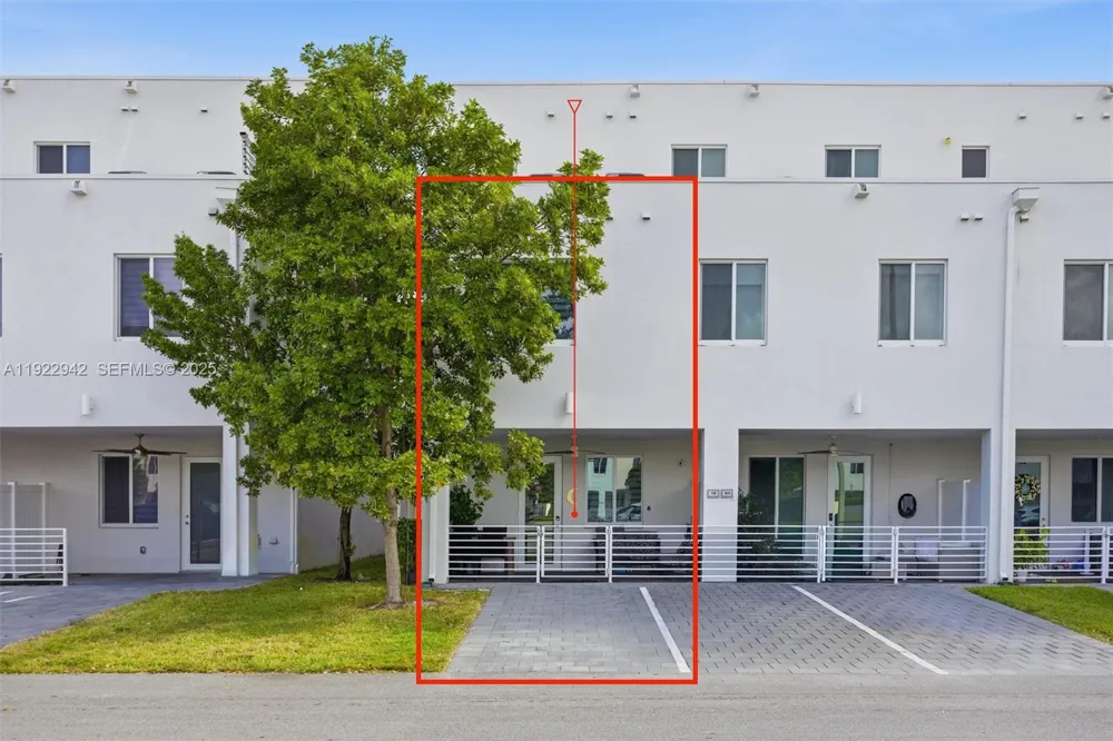 6420 NW 102nd Path #110 Doral, FL 33178