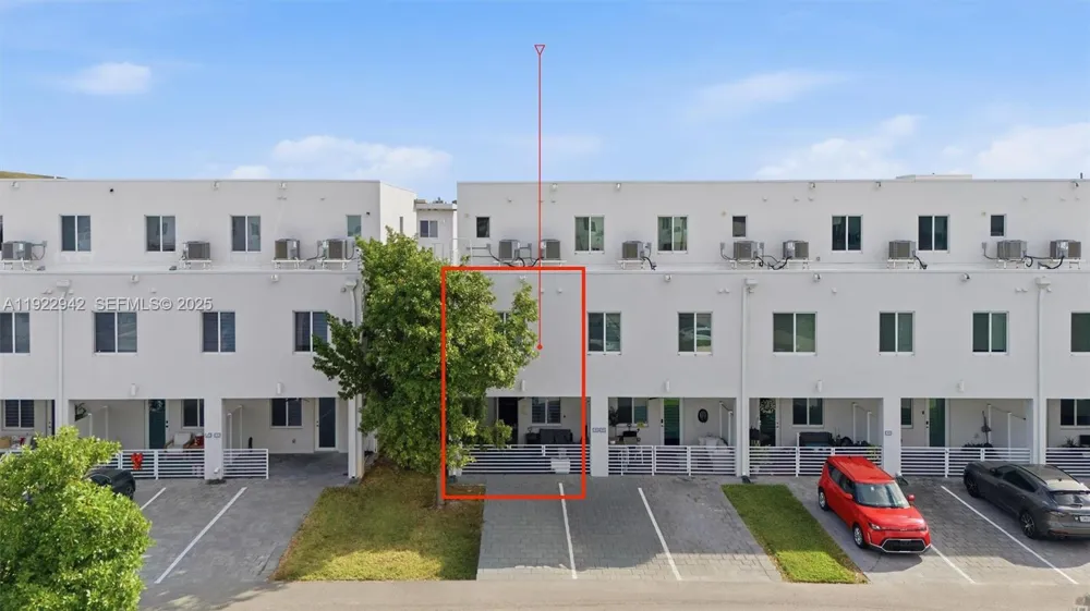 6420 NW 102nd Path #110 Doral, FL 33178