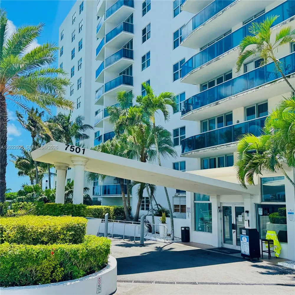 7501 E Treasure Dr #7R North Bay Village, FL 33141