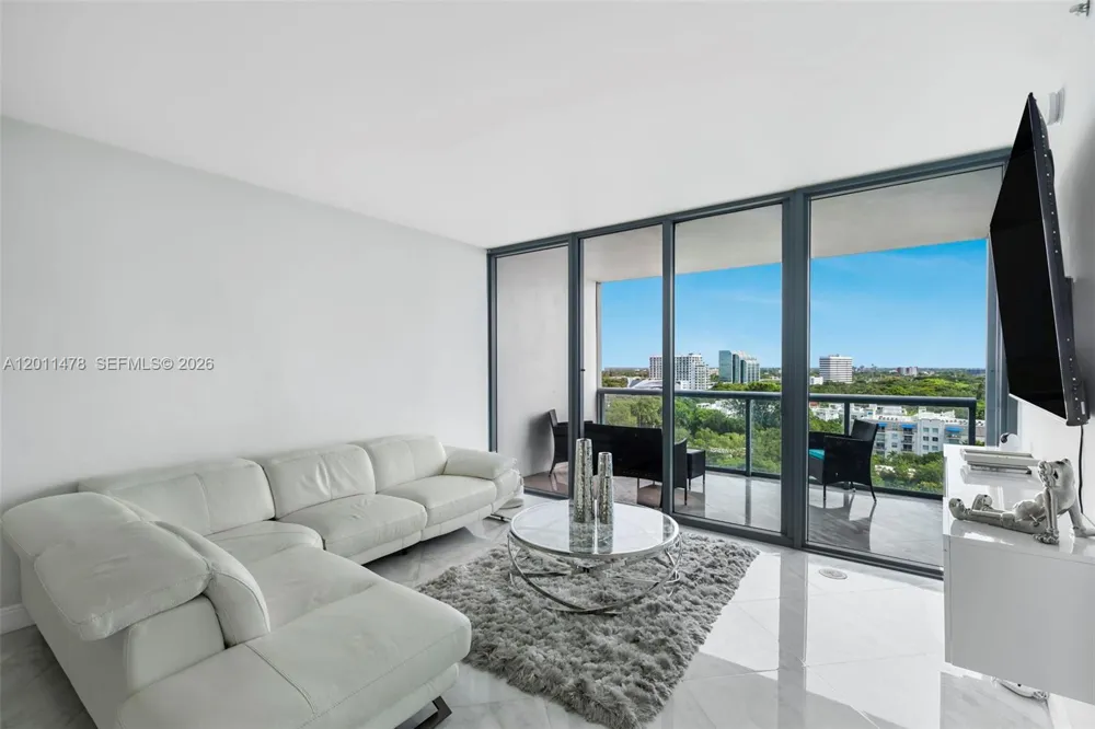 601 NE 36th St #1103 Miami, FL 33137