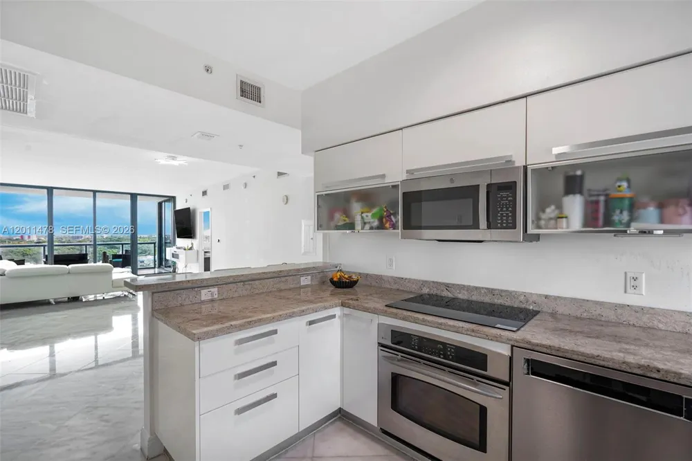 601 NE 36th St #1103 Miami, FL 33137