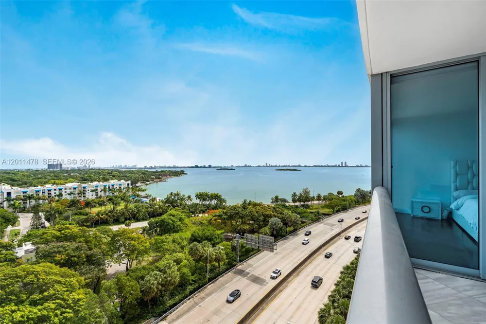 601 NE 36th St #1103 Miami, FL 33137