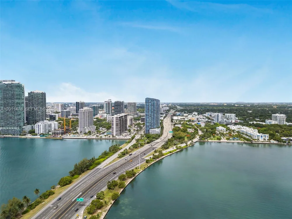 601 NE 36th St #1103 Miami, FL 33137
