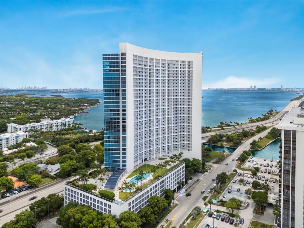 601 NE 36th St #1103 Miami, FL 33137