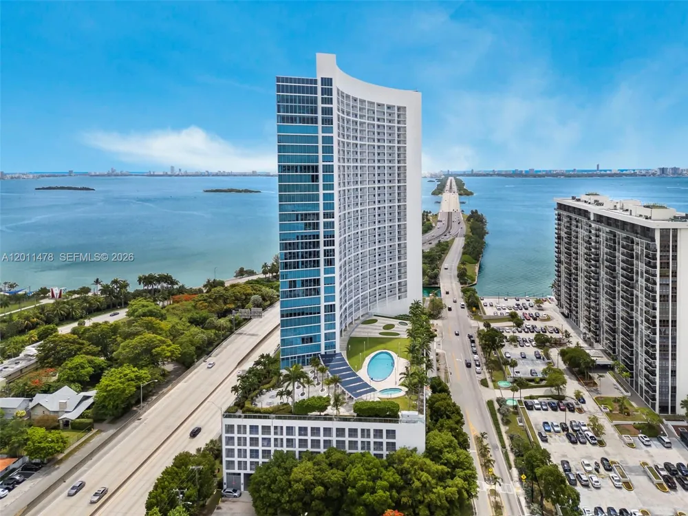 601 NE 36th St #1103 Miami, FL 33137