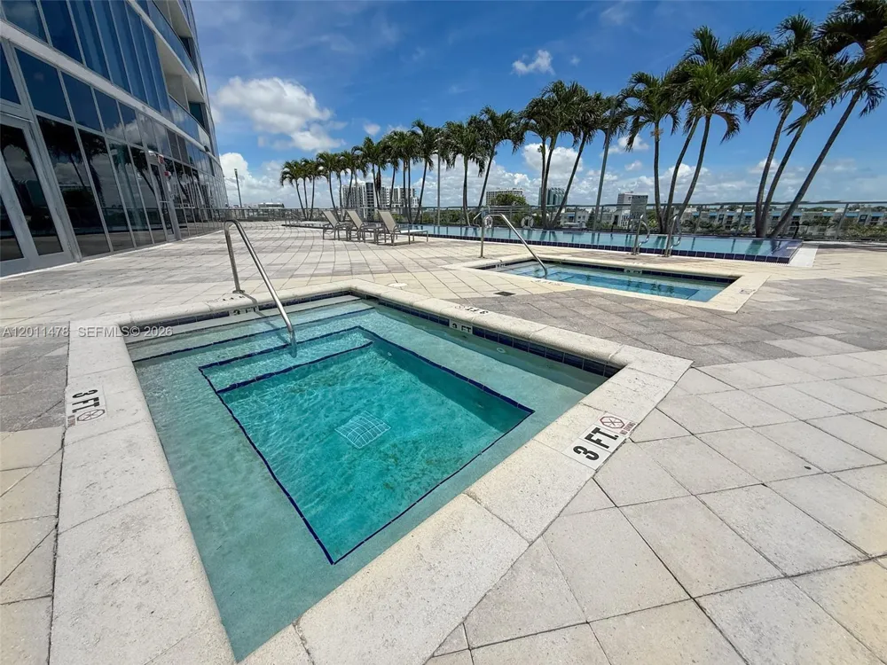 601 NE 36th St #1103 Miami, FL 33137
