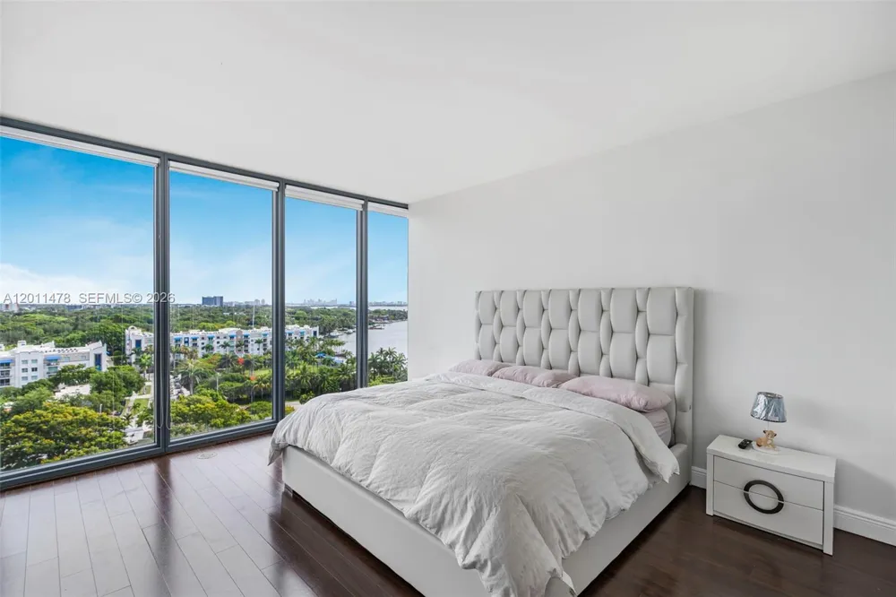 601 NE 36th St #1103 Miami, FL 33137