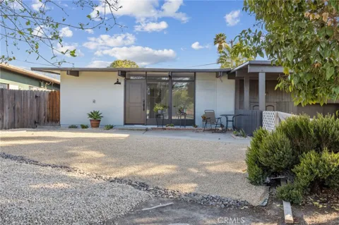 528 Creston
