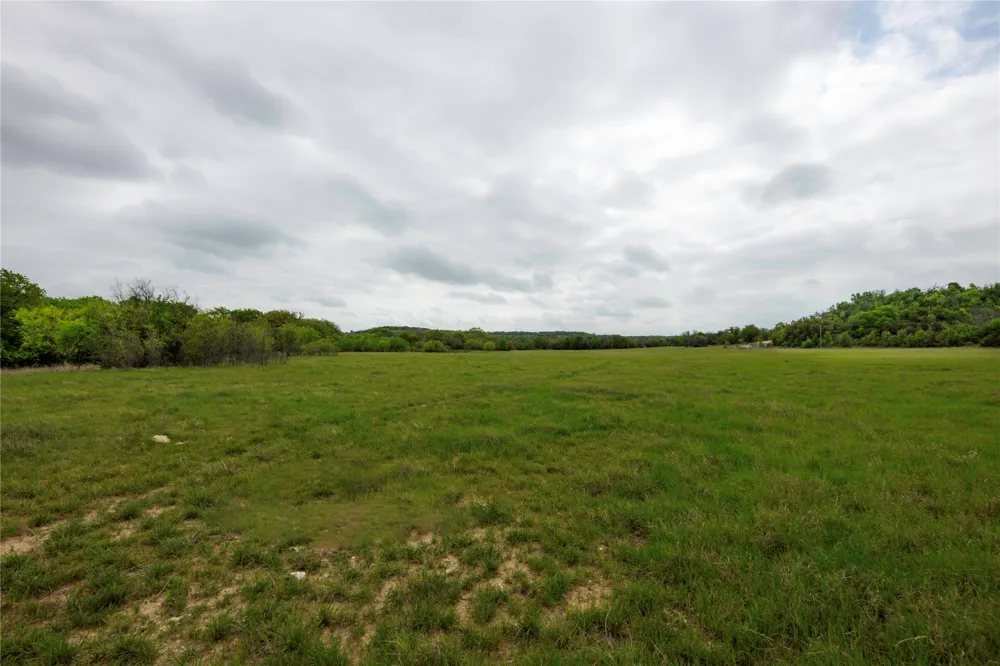 7523 County Road 163 Stephenville, TX 76401