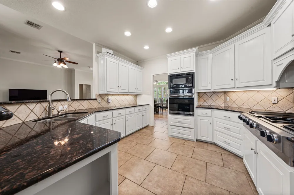 175 Winding Trail Crawford, TX 76638